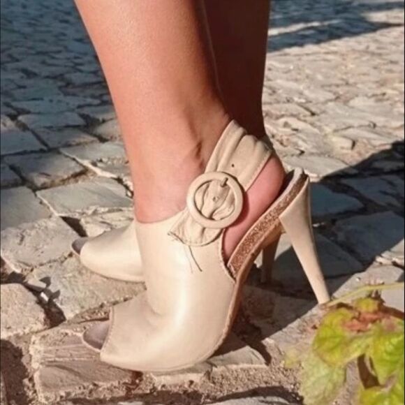 Pedro Garcia beige heeled sandals 39 - Picture 2 of 10